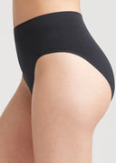 Black | 5' 8" | S