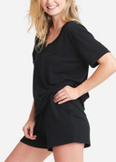 Black | 5' 11" | S | Clair