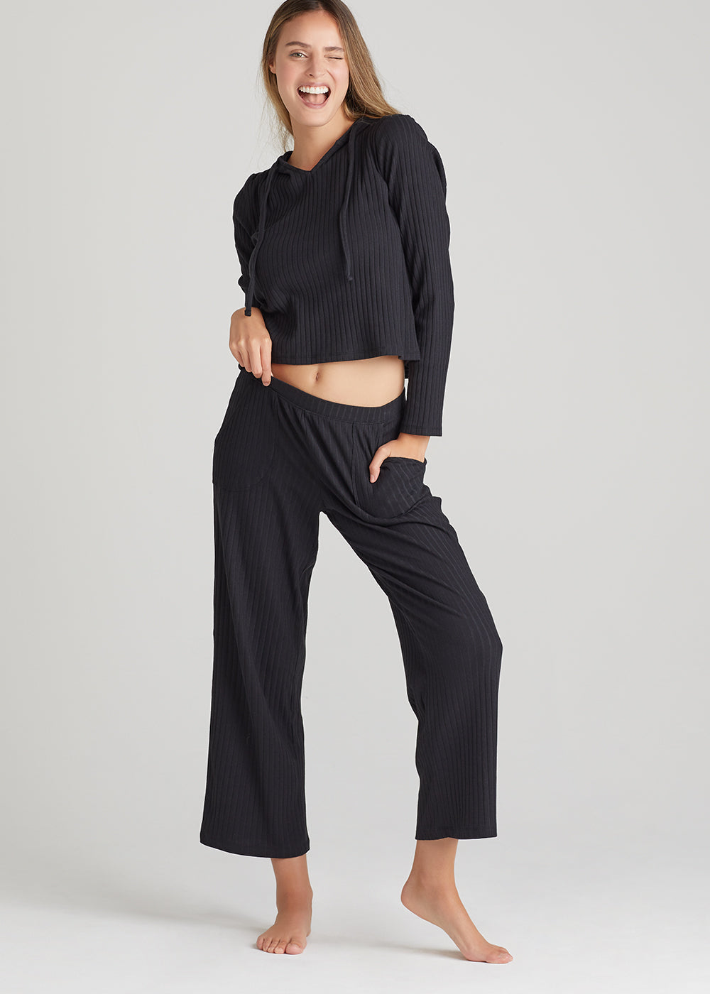 Cropped Cotton Rib Lounge Pant in Black yummie