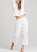White | 5' 9.5" | S