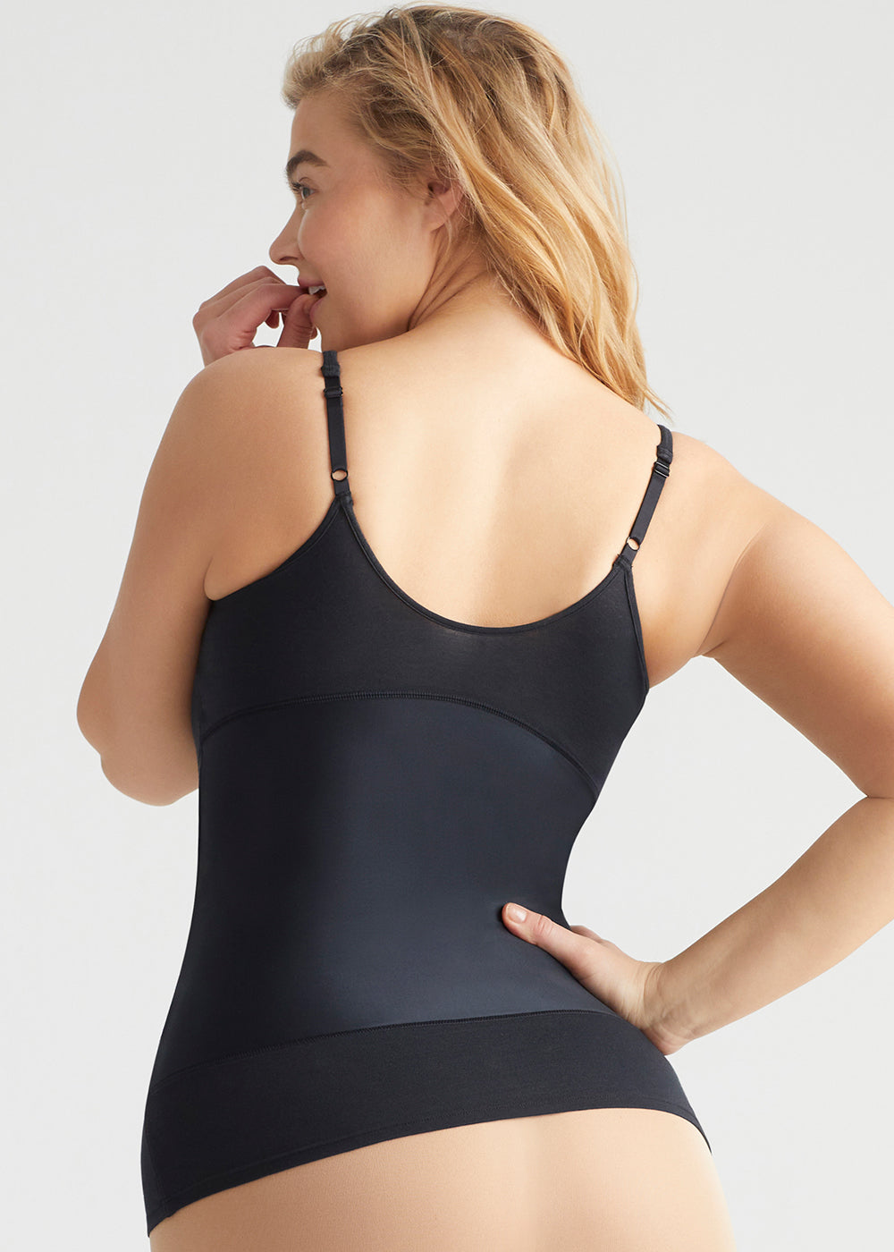 Under Armour Canotta Donna - UA Knockout - Nero/Nero/Bianco Under Armour Canotta Donna - UA Knockout - Nero/Nero/Bianco