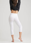 White | 5' 8" | S