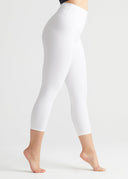 White | 5' 10" | M