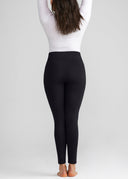 Black | 5' 10" | M | Alyssa