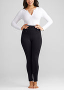 Black | 5' 10" | M | Alyssa