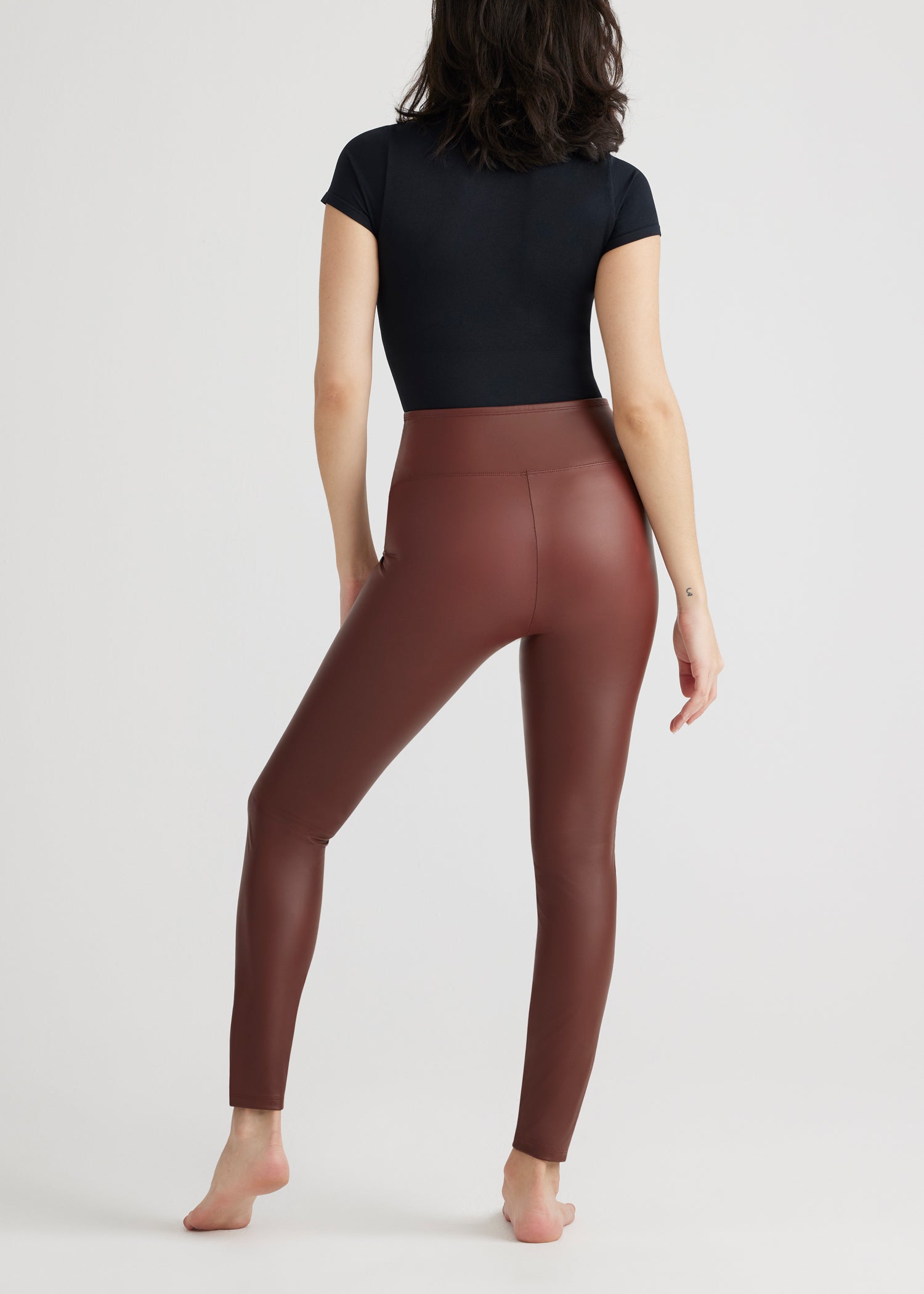 Yummie Stretch and Shine Faux Leather Shaping Legging – Little