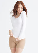 White | 5'9 .5" | S/M