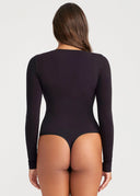 Black | 5'9" | M/L | Isabella