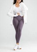 White | 5'10" | M/L | Alyssa