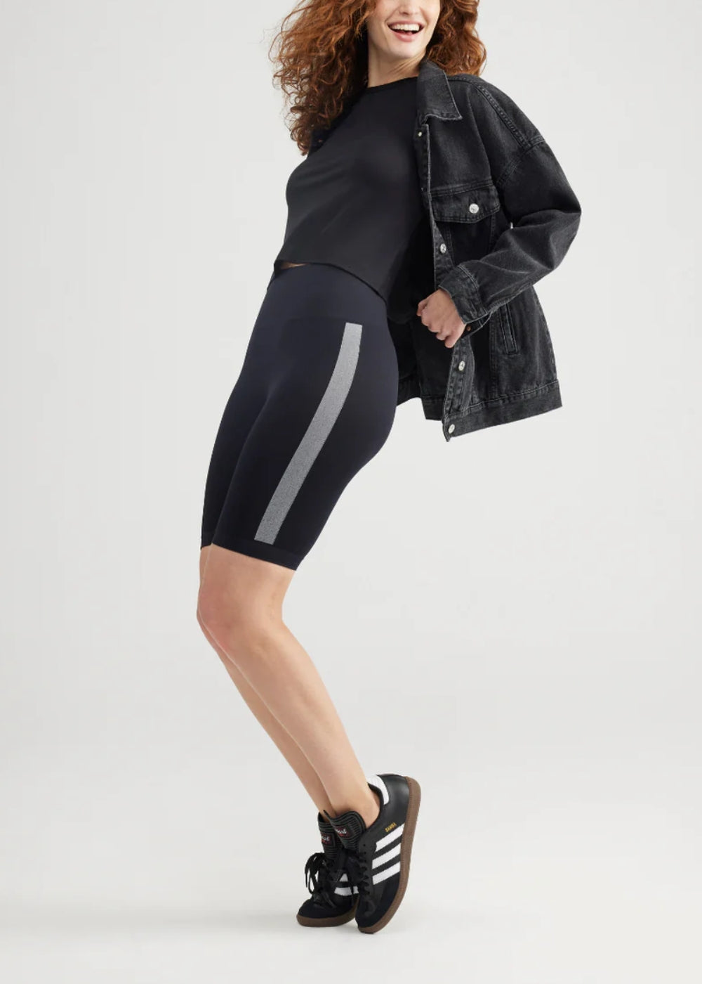 Cora Shaping Biker Short White Stripe