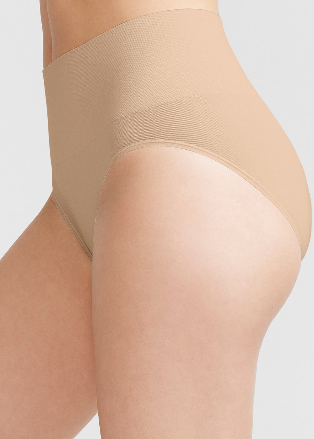 Yummie Bria Comfortably Curved Shaping Short Almond Shapewear YT5