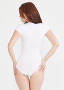 White | 5' 9.5" | S/M